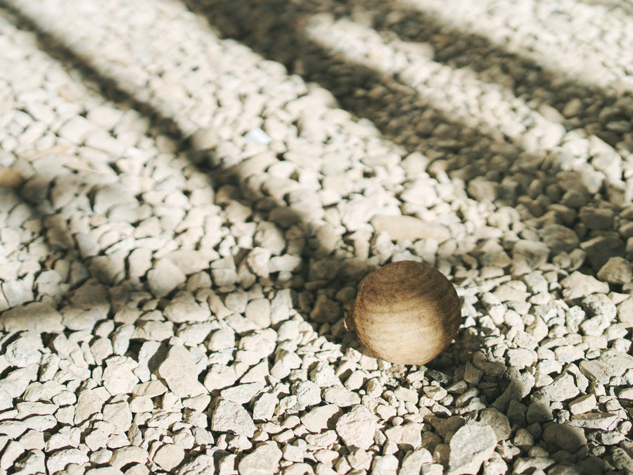 破砕された球（ボール）