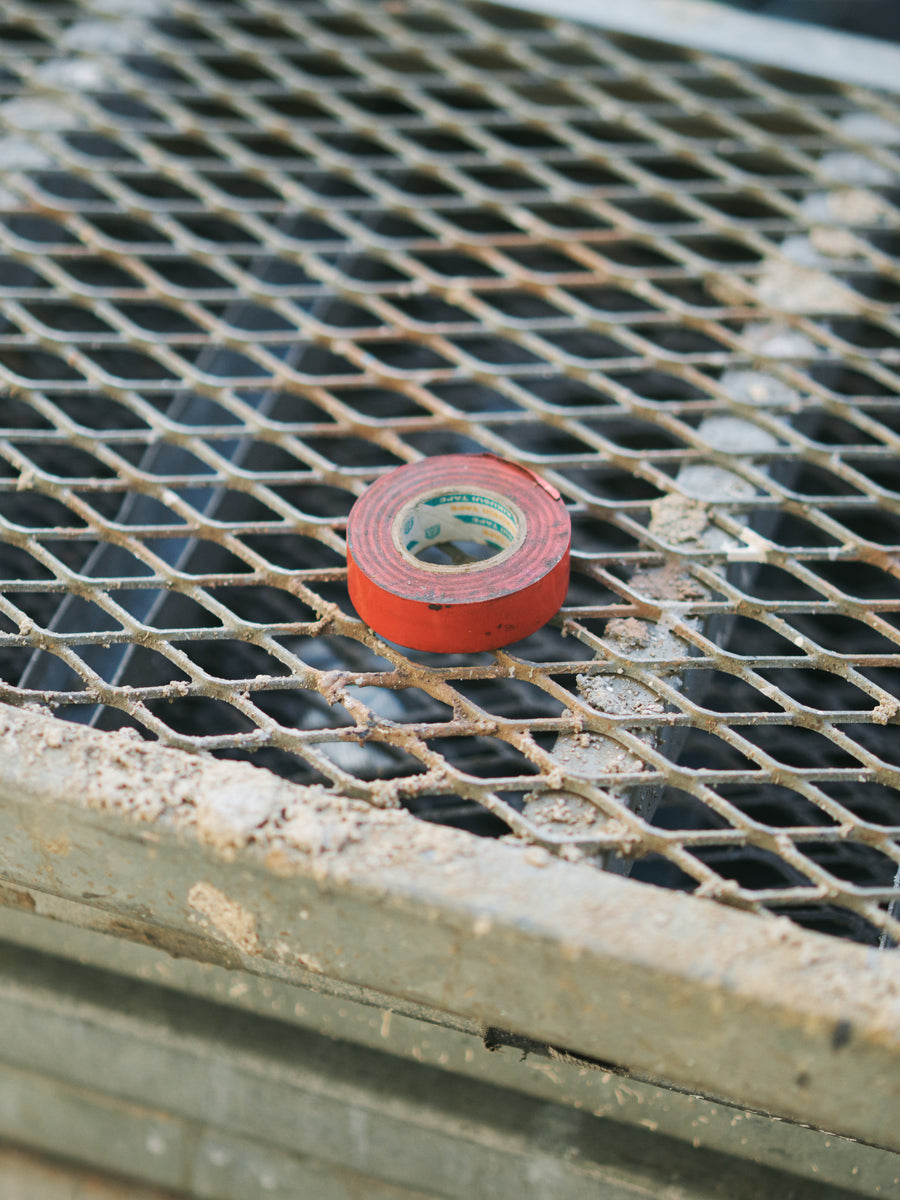 産業の継承（赤いテープ）