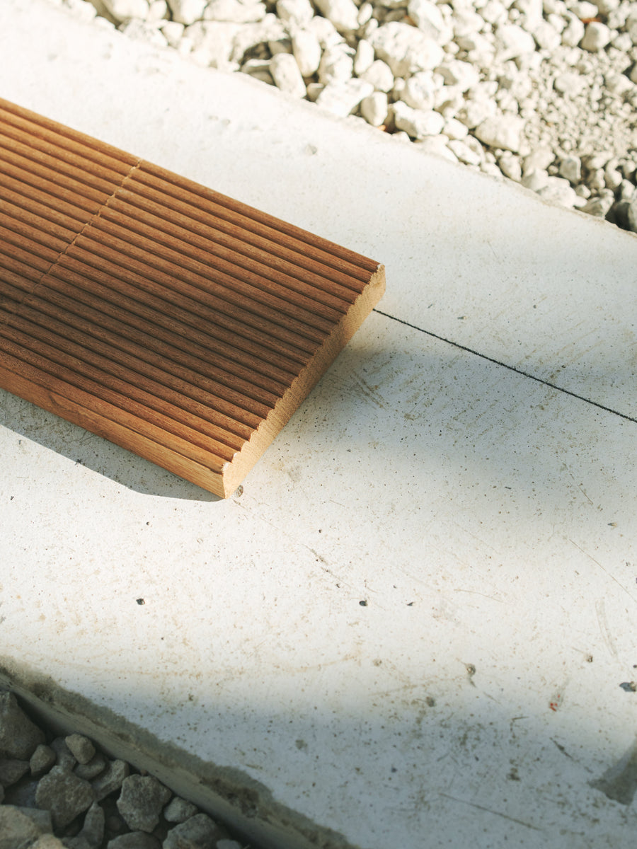 未来の居場所のプロトタイプ（デッキ材サンプル）