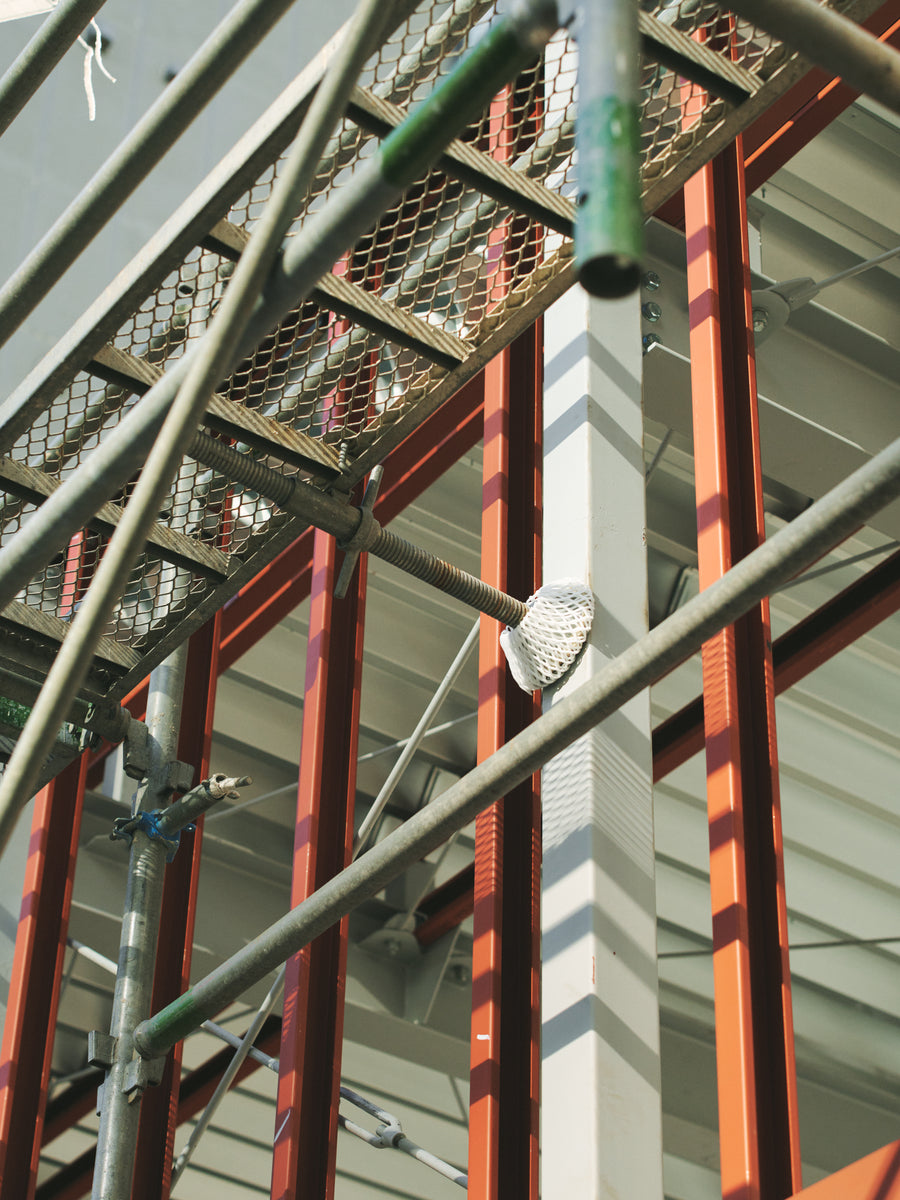 ボルトの果実（足場の養生）